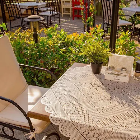 The Step Family Отель 2*