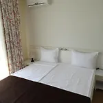 The Step Family Hotel 2*