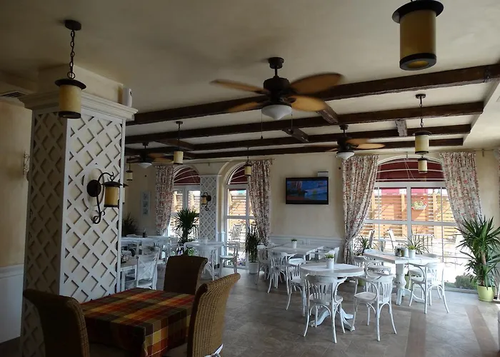 The Step Family Hotel Sluneční pobřeží